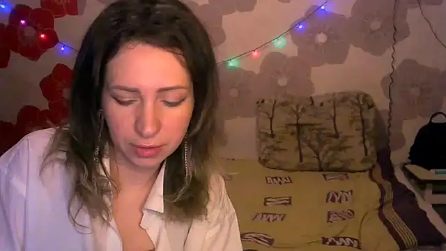 Snapshot of John_Daenerys chatting on December 19, 2025, 10:12 pm John Daenerys online show from December 19, 2025, 10:12 pm