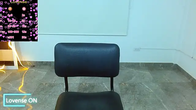 Snapshot of martinna_tay chatting on March 13, 2025, 3:11 am martinna tay online show from March 13, 2025, 3:11 am