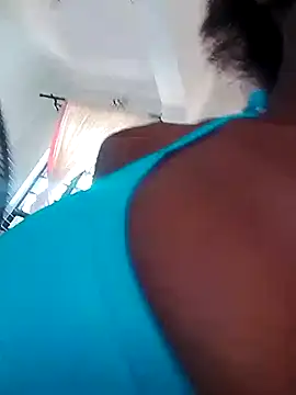 LOVELY-2BERRY online show from April 8, 2026, 9:00 am