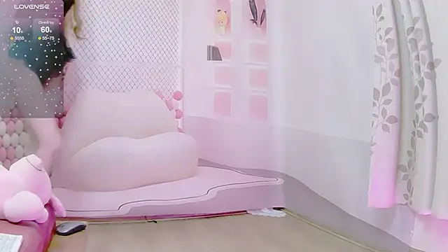 Snapshot of Sumi_y chatting on October 25, 2025, 2:33 am Sumi y online show from October 25, 2025, 2:33 am