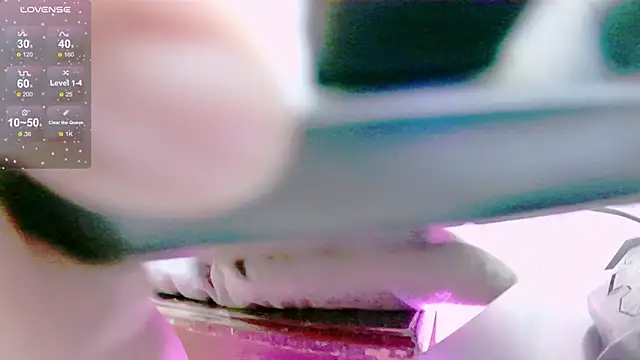 Snapshot of Sumi_y chatting on October 30, 2025, 2:32 am Sumi y online show from October 30, 2025, 2:32 am