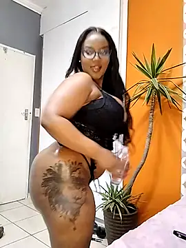 Snapshot of Spotty_Coochie chatting on November 1, 2025, 7:41 pm Spotty Coochie online show from November 1, 2025, 7:41 pm