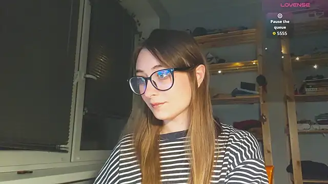 Snapshot of monlight__dana chatting on November 11, 2025, 6:03 pm monlight dana online show from November 11, 2025, 6:03 pm