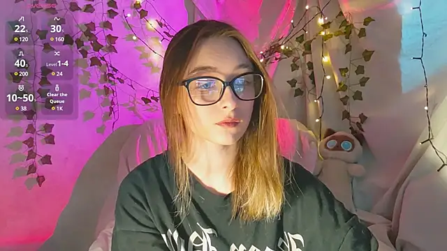 Snapshot of monlight__dana chatting on December 6, 2024, 12:00 pm monlight dana online show from December 6, 2024, 12:00 pm