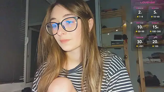 Snapshot of monlight__dana chatting on October 7, 2025, 7:04 pm monlight dana online show from October 7, 2025, 7:04 pm