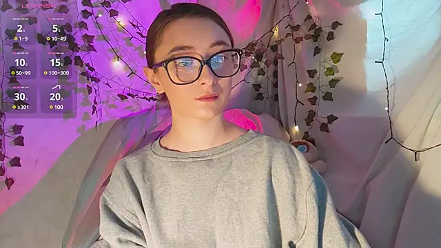 Snapshot of monlight__dana chatting on December 3, 2024, 10:45 am monlight dana online show from December 3, 2024, 10:45 am