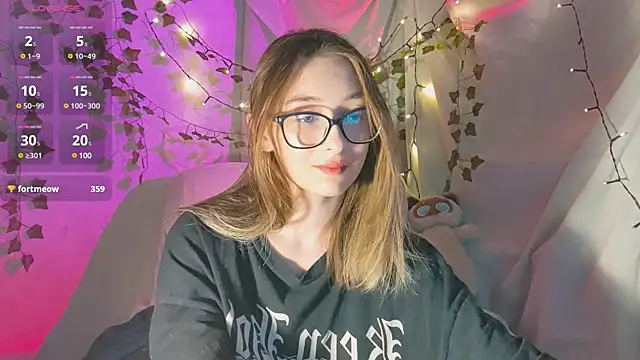 Snapshot of monlight__dana chatting on December 7, 2024, 5:37 pm monlight dana online show from December 7, 2024, 5:37 pm