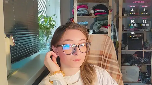 Snapshot of monlight__dana chatting on March 17, 2025, 1:29 pm monlight dana online show from March 17, 2025, 1:29 pm