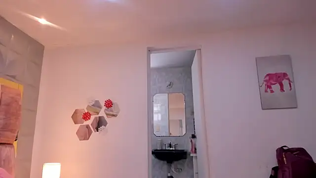 Charlotte Ice1 online show from April 12, 2026, 3:48 pm