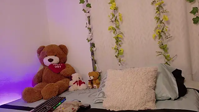 cattaleya1476 online show from November 17, 2025, 4:44 pm