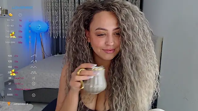 Snapshot of _Just_a_queen_3 chatting on November 6, 2025, 11:03 am Just a queen 3 online show from November 6, 2025, 11:03 am