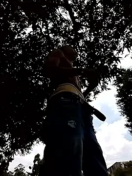 Snapshot of Demiansteven2 chatting on December 16, 2025, 5:39 pm Demiansteven2 online show from December 16, 2025, 5:39 pm