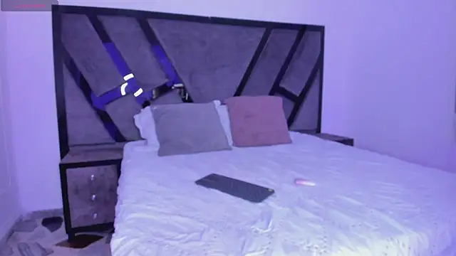 CandyMeyerss  online show from January 24, 2025, 5:10 am