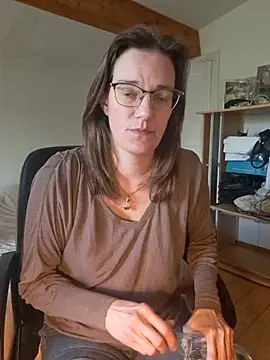 Snapshot of SpiceLea chatting on February 14, 2025, 1:29 pm SpiceLea online show from February 14, 2025, 1:29 pm