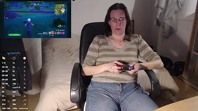 Snapshot of SpiceLea chatting on February 13, 2025, 6:26 pm SpiceLea online show from February 13, 2025, 6:26 pm
