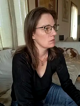 Snapshot of SpiceLea chatting on January 30, 2025, 3:08 pm SpiceLea online show from January 30, 2025, 3:08 pm