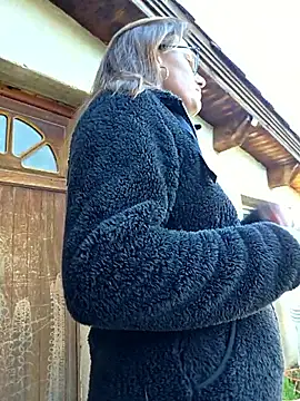 SpiceLea online show from March 18, 2026, 8:39 am