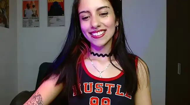 Snapshot of Ary_Pieerce chatting on December 12, 2024, 9:15 pm Ary Pieerce online show from December 12, 2024, 9:15 pm