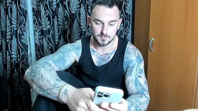 Jonmusclemaster online show from April 17, 2026, 7:38 pm