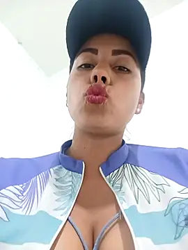  andrea30 online show from March 10, 2026, 11:36 am