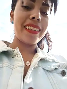 Snapshot of _andrea30 chatting on March 21, 2025, 12:39 pm andrea30 online show from March 21, 2025, 12:39 pm