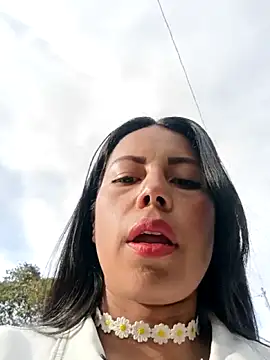 Snapshot of _andrea30 chatting on November 11, 2025, 12:11 pm andrea30 online show from November 11, 2025, 12:11 pm