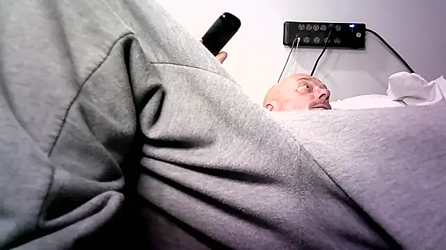 Snapshot of deepinnnnn chatting on November 2, 2025, 4:17 am deepinnnnn online show from November 2, 2025, 4:17 am