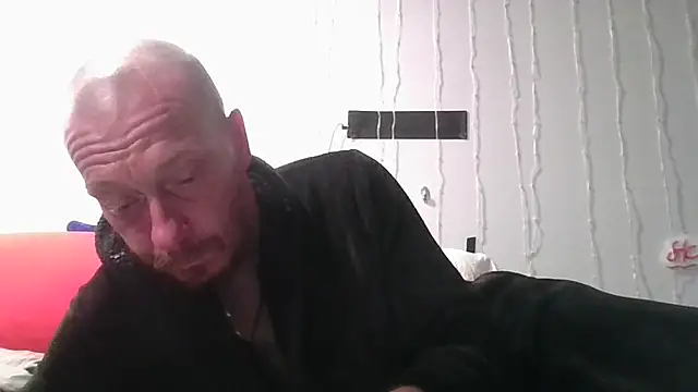 Snapshot of deepinnnnn chatting on June 20, 2026, 5:23 am deepinnnnn online show from June 20, 2026, 5:23 am