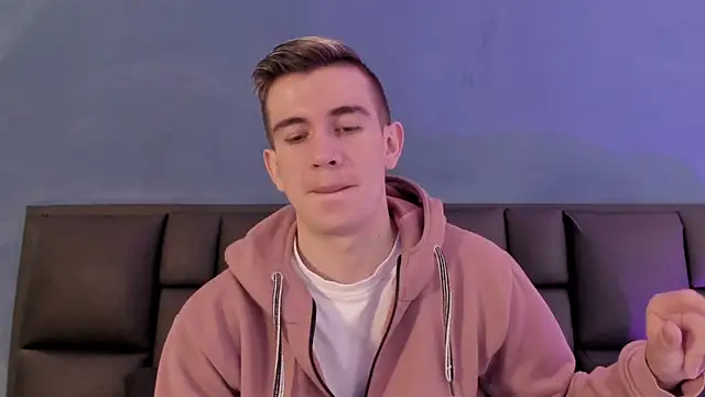 MikaelSlow online show from February 28, 2026, 3:50 am