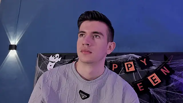 Snapshot of MikaelSlow chatting on October 30, 2025, 3:38 am MikaelSlow online show from October 30, 2025, 3:38 am