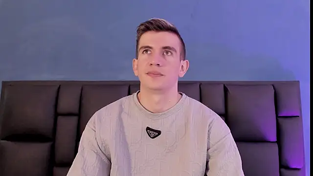 MikaelSlow online show from February 19, 2026, 3:25 am