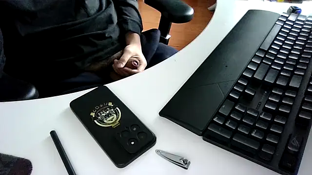 big-pig online show from December 1, 2025, 12:44 am