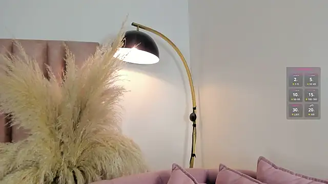 im alejandra  online show from March 27, 2026, 2:53 am