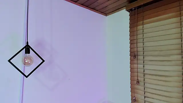 Snapshot of GENNESIS_LOVE chatting on December 17, 2025, 3:33 am GENNESIS LOVE online show from December 17, 2025, 3:33 am