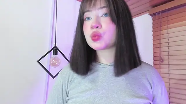 Snapshot of GENNESIS_LOVE chatting on November 26, 2025, 5:40 am GENNESIS LOVE online show from November 26, 2025, 5:40 am