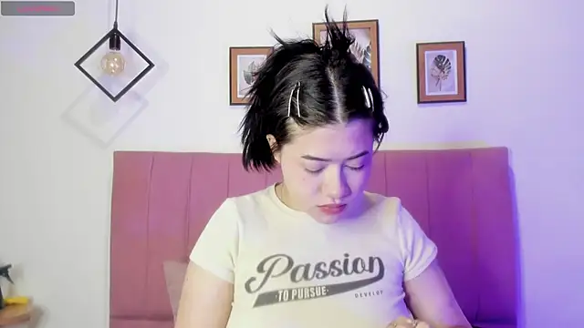 Snapshot of GENNESIS_LOVE chatting on November 11, 2025, 3:12 am GENNESIS LOVE online show from November 11, 2025, 3:12 am