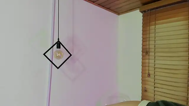 Snapshot of GENNESIS_LOVE chatting on December 14, 2025, 12:06 am GENNESIS LOVE online show from December 14, 2025, 12:06 am