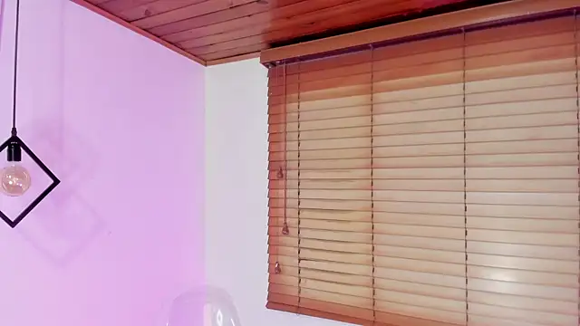 Snapshot of GENNESIS_LOVE chatting on December 23, 2025, 4:12 am GENNESIS LOVE online show from December 23, 2025, 4:12 am