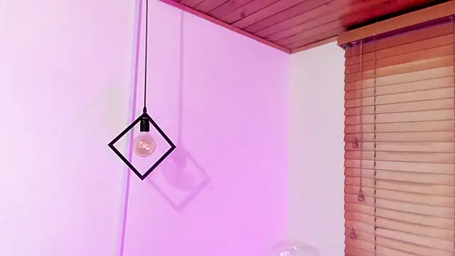 Snapshot of GENNESIS_LOVE chatting on December 19, 2025, 3:21 am GENNESIS LOVE online show from December 19, 2025, 3:21 am