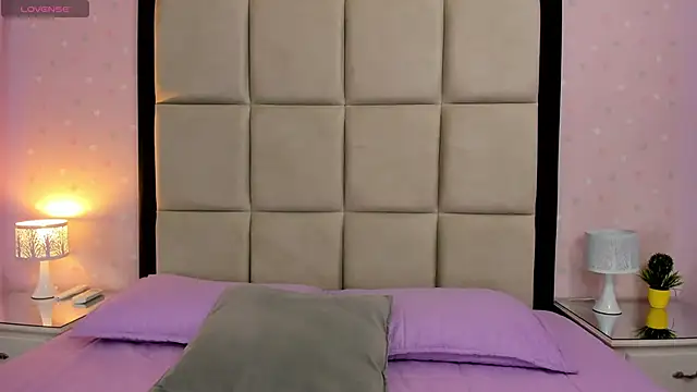 Snapshot of HannaClarrk_ chatting on November 30, 2025, 12:39 pm HannaClarrk online show from November 30, 2025, 12:39 pm