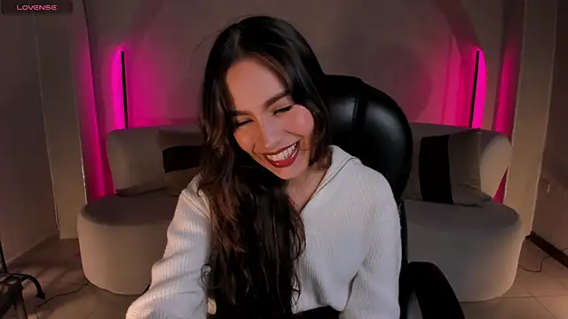 Snapshot of MarianneLane chatting on November 29, 2025, 12:00 am MarianneLane online show from November 29, 2025, 12:00 am