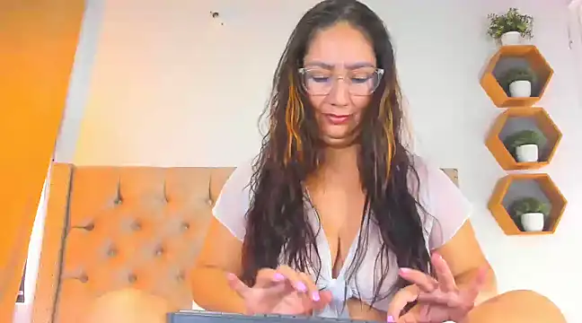 Snapshot of Anya_Texas chatting on March 18, 2025, 9:53 pm Anya Texas online show from March 18, 2025, 9:53 pm