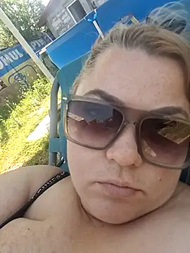 nikoleadina online show from June 28, 2026, 1:28 pm