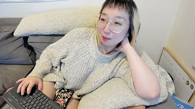 Snapshot of luxgray chatting on March 6, 2025, 11:20 pm luxgray online show from March 6, 2025, 11:20 pm