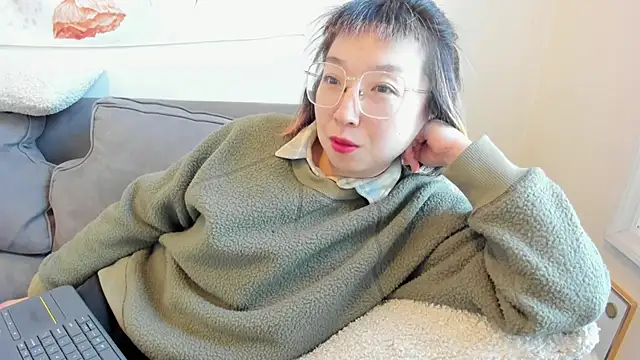 Snapshot of luxgray chatting on March 10, 2025, 8:01 pm luxgray online show from March 10, 2025, 8:01 pm