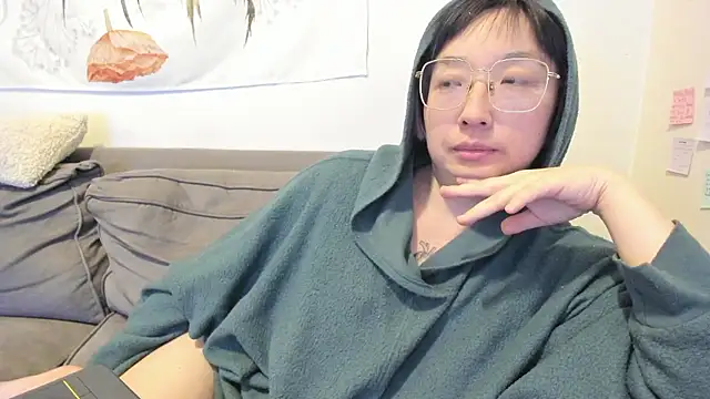 Snapshot of luxgray chatting on January 19, 2026, 1:09 am luxgray online show from January 19, 2026, 1:09 am