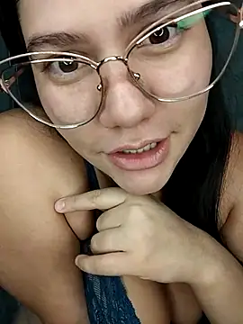 Snapshot of ariana_d20 chatting on October 15, 2025, 10:23 am ariana d20 online show from October 15, 2025, 10:23 am