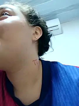 Snapshot of Liancy chatting on November 7, 2025, 3:11 am Liancy online show from November 7, 2025, 3:11 am