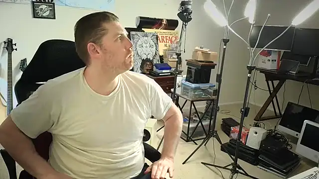 Snapshot of Rock_Pierce chatting on September 13, 2025, 10:04 am Rock Pierce online show from September 13, 2025, 10:04 am