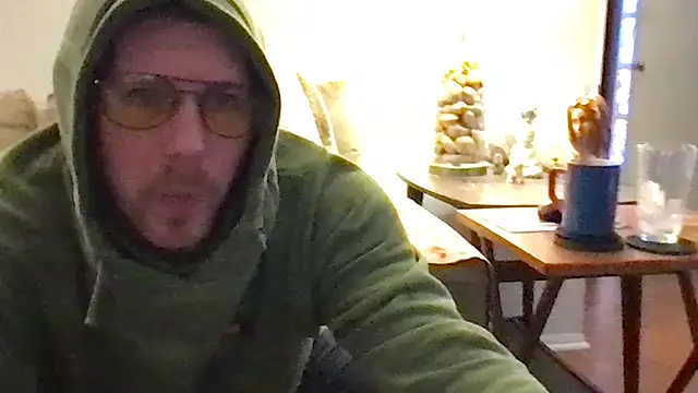 Snapshot of Rock_Pierce chatting on November 13, 2025, 4:44 pm Rock Pierce online show from November 13, 2025, 4:44 pm